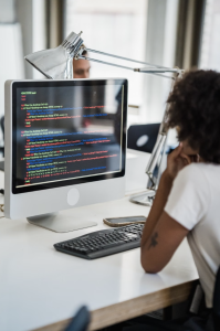 AdsBack, Votre Agence UGC Pour Créer des Contenus qui Convertissent